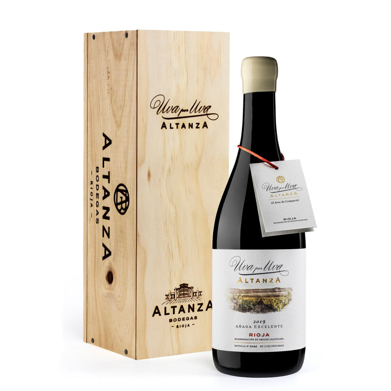 Altanza Uva por Uva wine bottle in a box